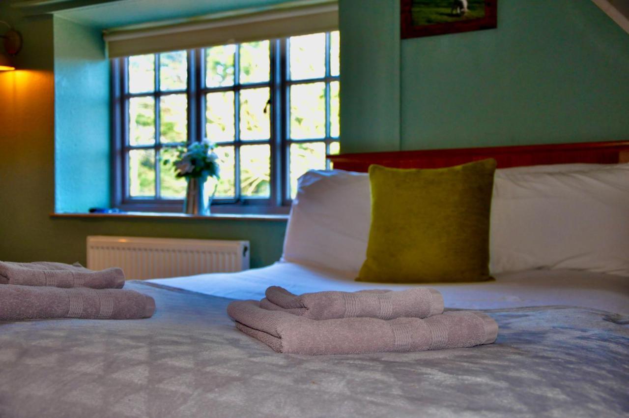The Hollybush Inn And B&B Priors Marston Bagian luar foto