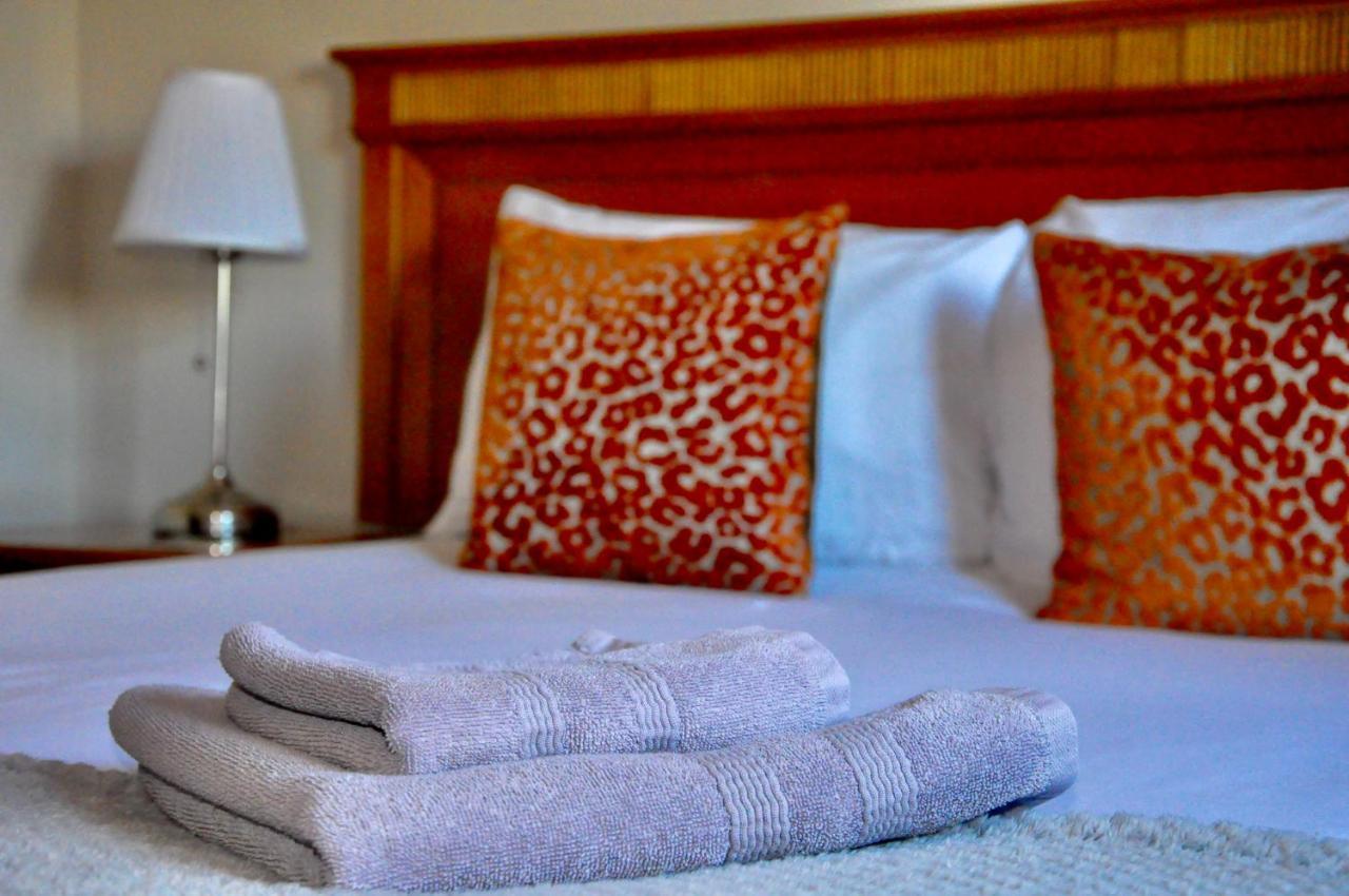 The Hollybush Inn And B&B Priors Marston Bagian luar foto