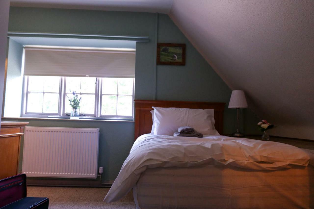 The Hollybush Inn And B&B Priors Marston Bagian luar foto