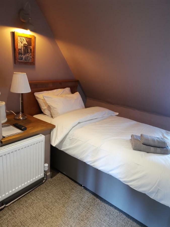 The Hollybush Inn And B&B Priors Marston Bagian luar foto