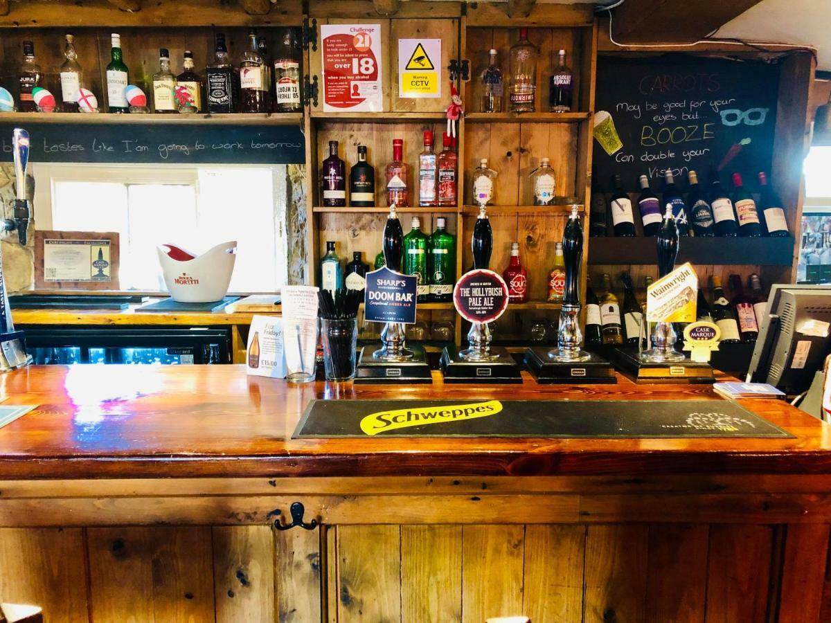 The Hollybush Inn And B&B Priors Marston Bagian luar foto